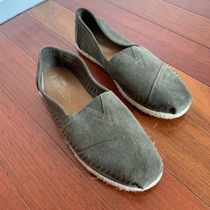 Toms Espadrilles Slip ons, EUC 9.5